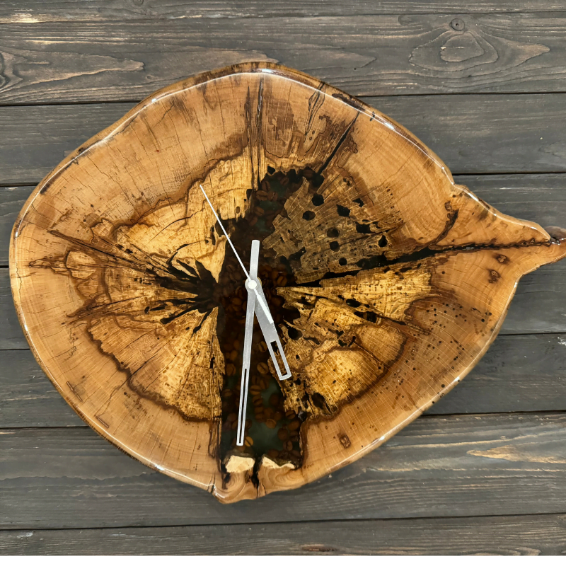 Zegar ścienny I – front, drewniany zegar z naturalnymi słojami