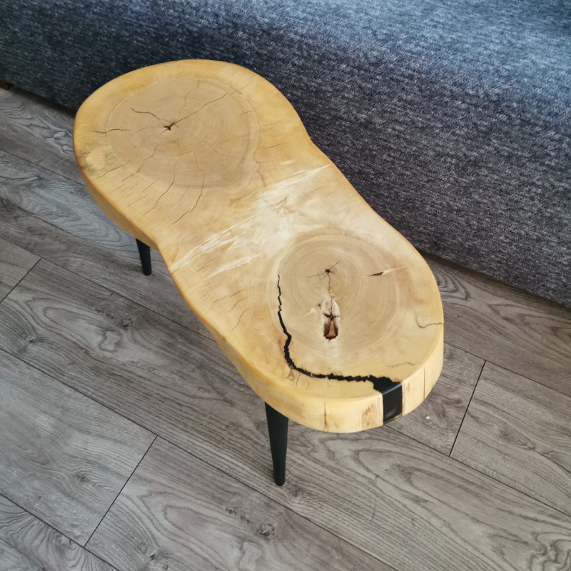 Stolik – naturalne drewno, elegancki stolik kawowy