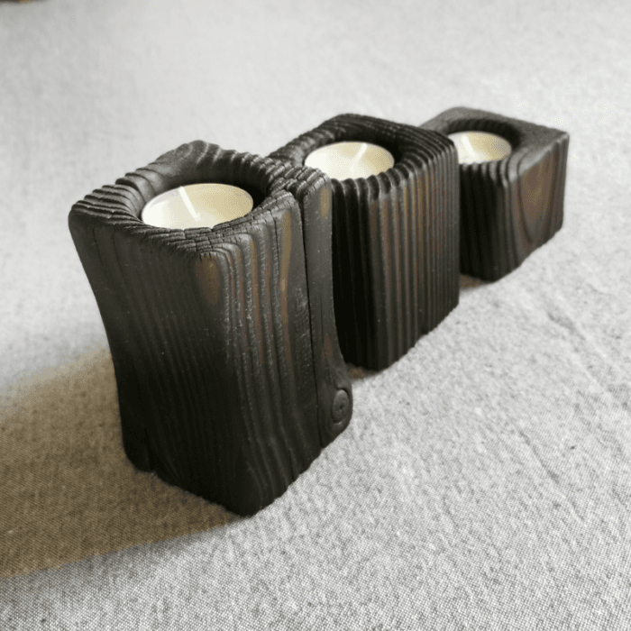 świecznik drewniany w stylu Shou Sugi Ban